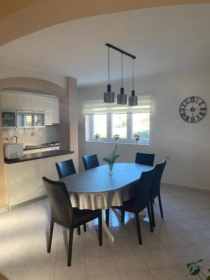 Apartmán Ana Kali